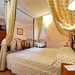Relais Colonna فندق بورتو كيرفو