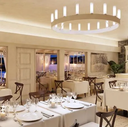 科隆纳波托策沃酒店 4*